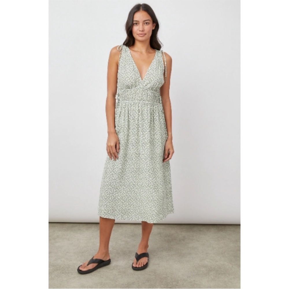 NWT Rails Constantine Dress Green Garden Floral
Smocked Waist V Neck Midi Small